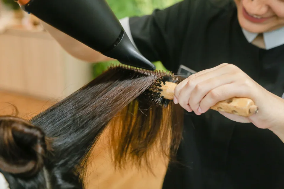 Sản phẩm chăm sóc da và tóc thiết yếu